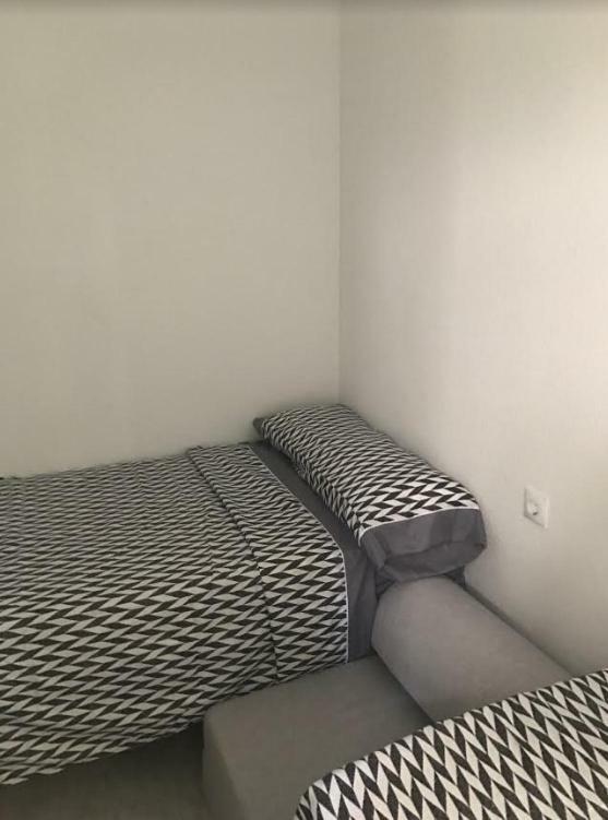 Modern Beach Apartment Торевиеха Екстериор снимка